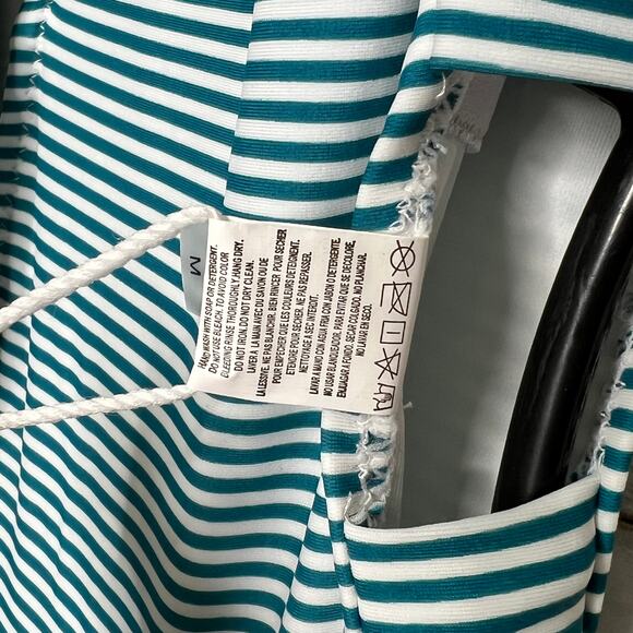 Cupshe Plunging Tie Front One Piece Striped Swimsuit Size Medium - Picture 4 of 9